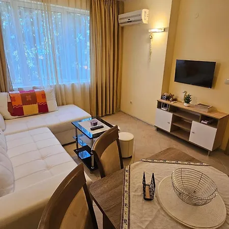 Apartment Milushevi Golden Sands