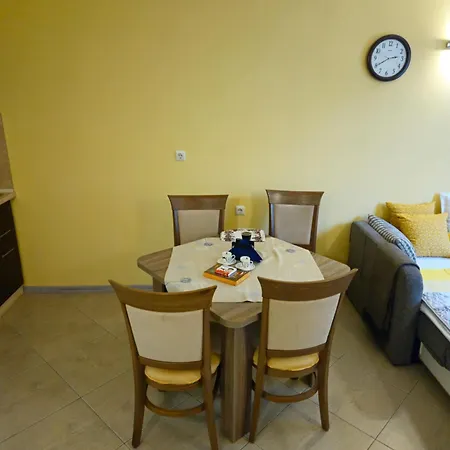 Milushevi * Złote Piaski